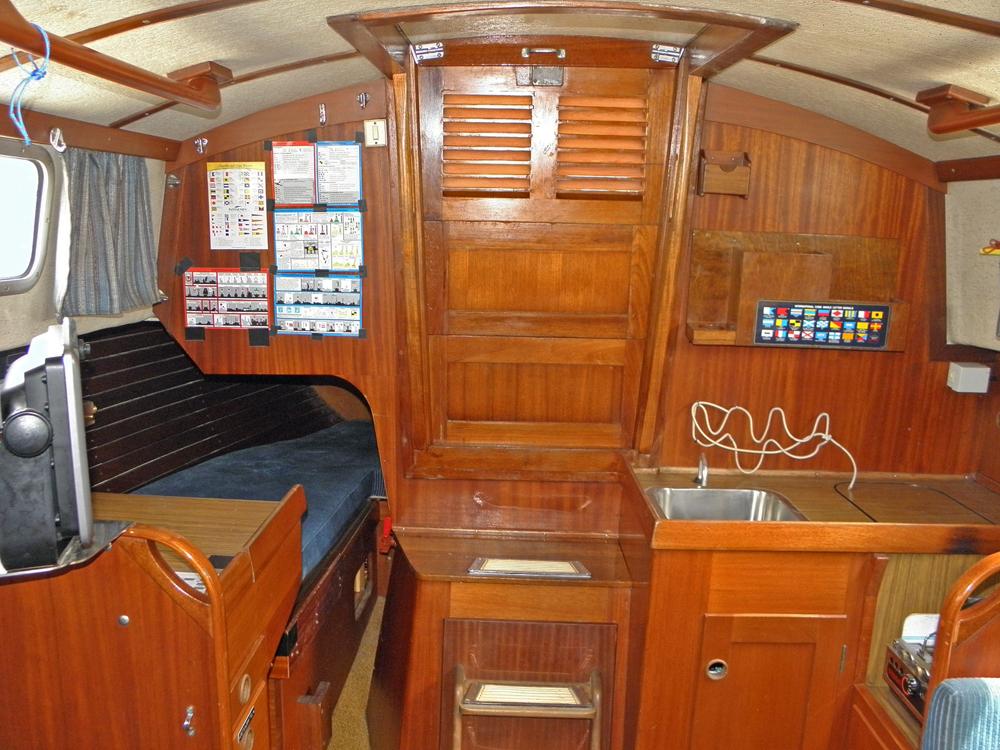 Saloon, Accommodation